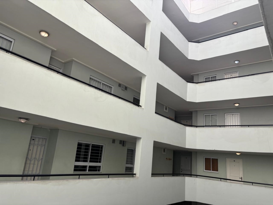 To Let 1 Bedroom Property for Rent in Salt River Western Cape